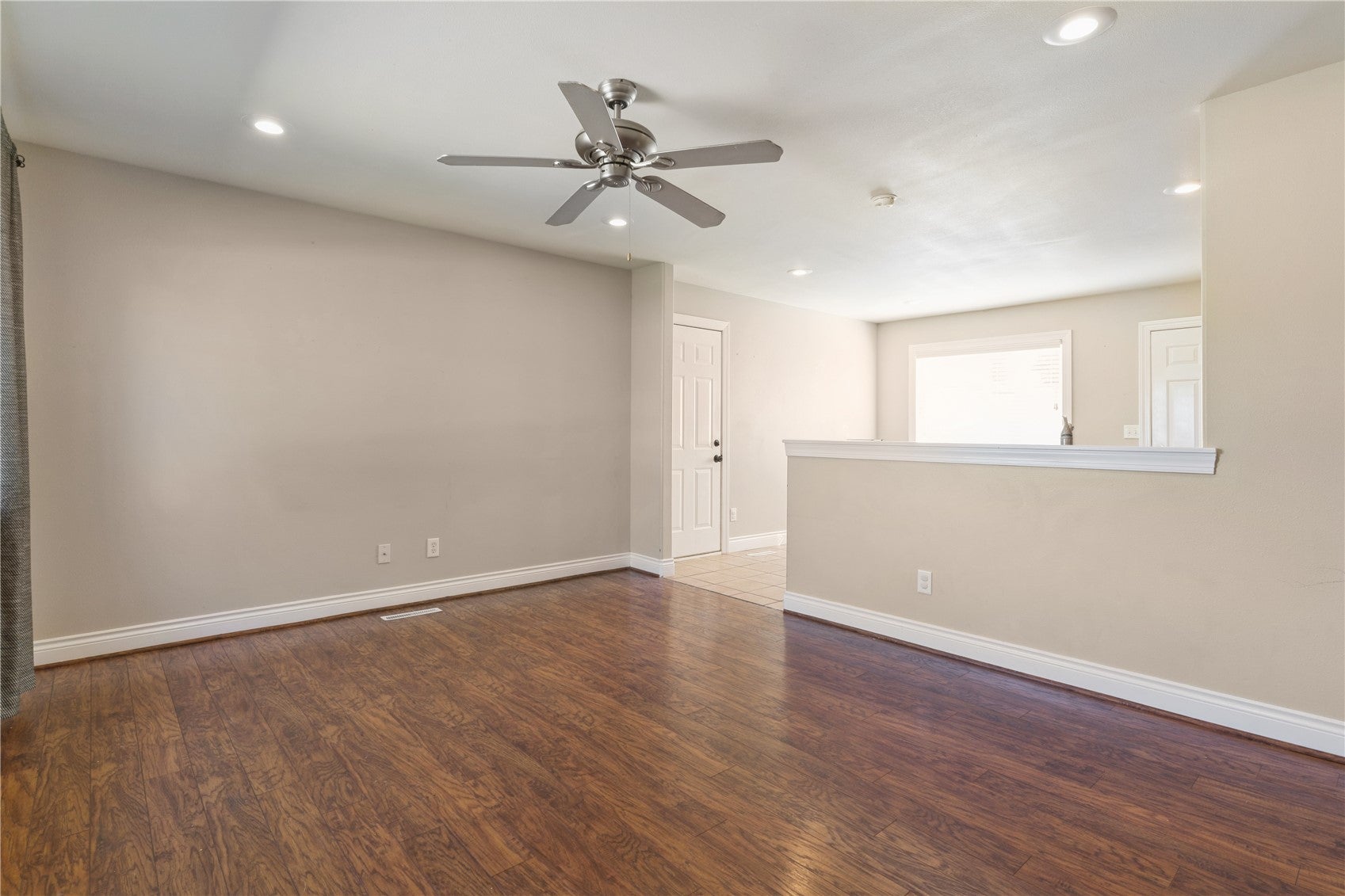 1085 Fairview Dr
