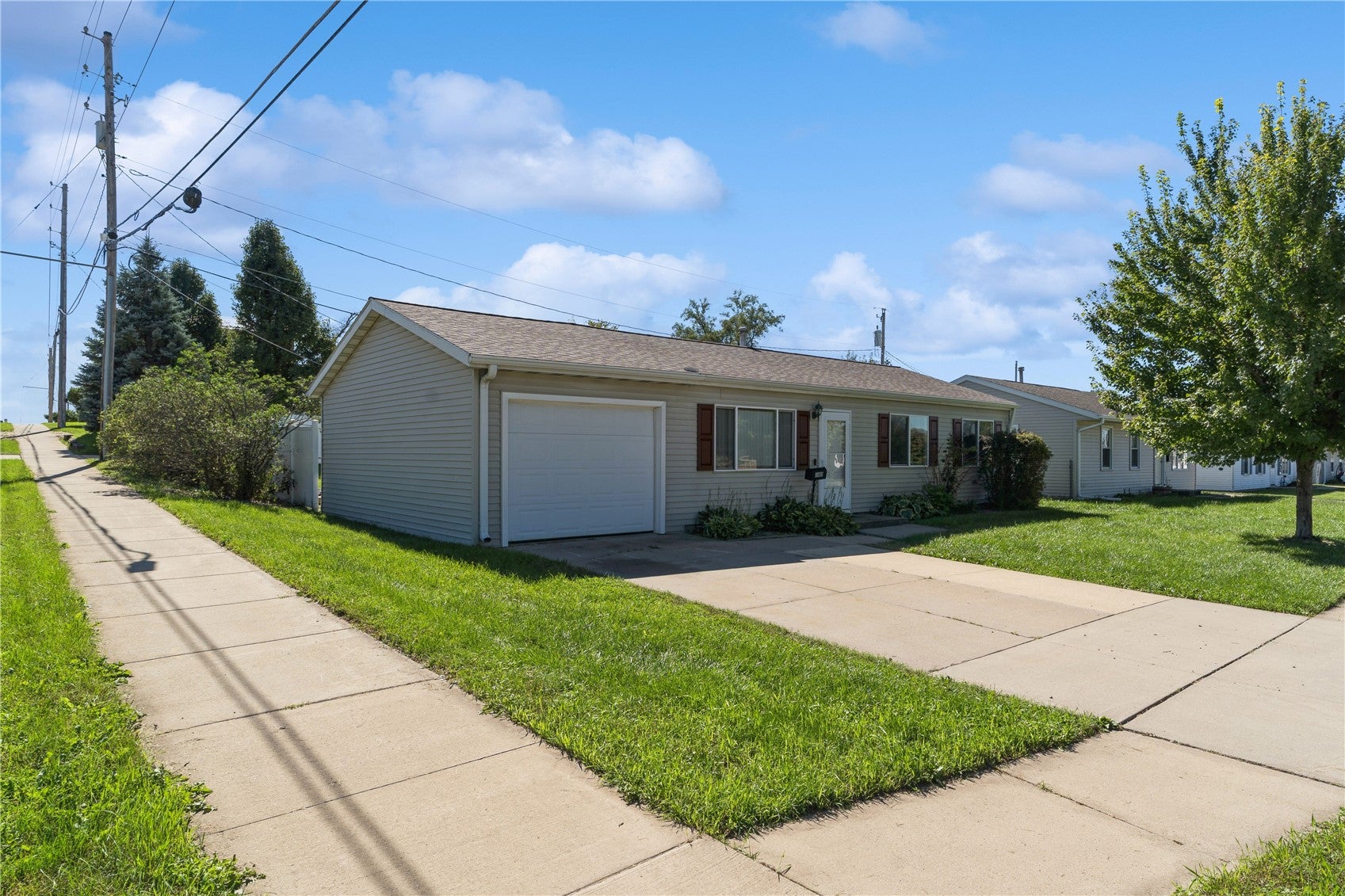 1085 Fairview Dr