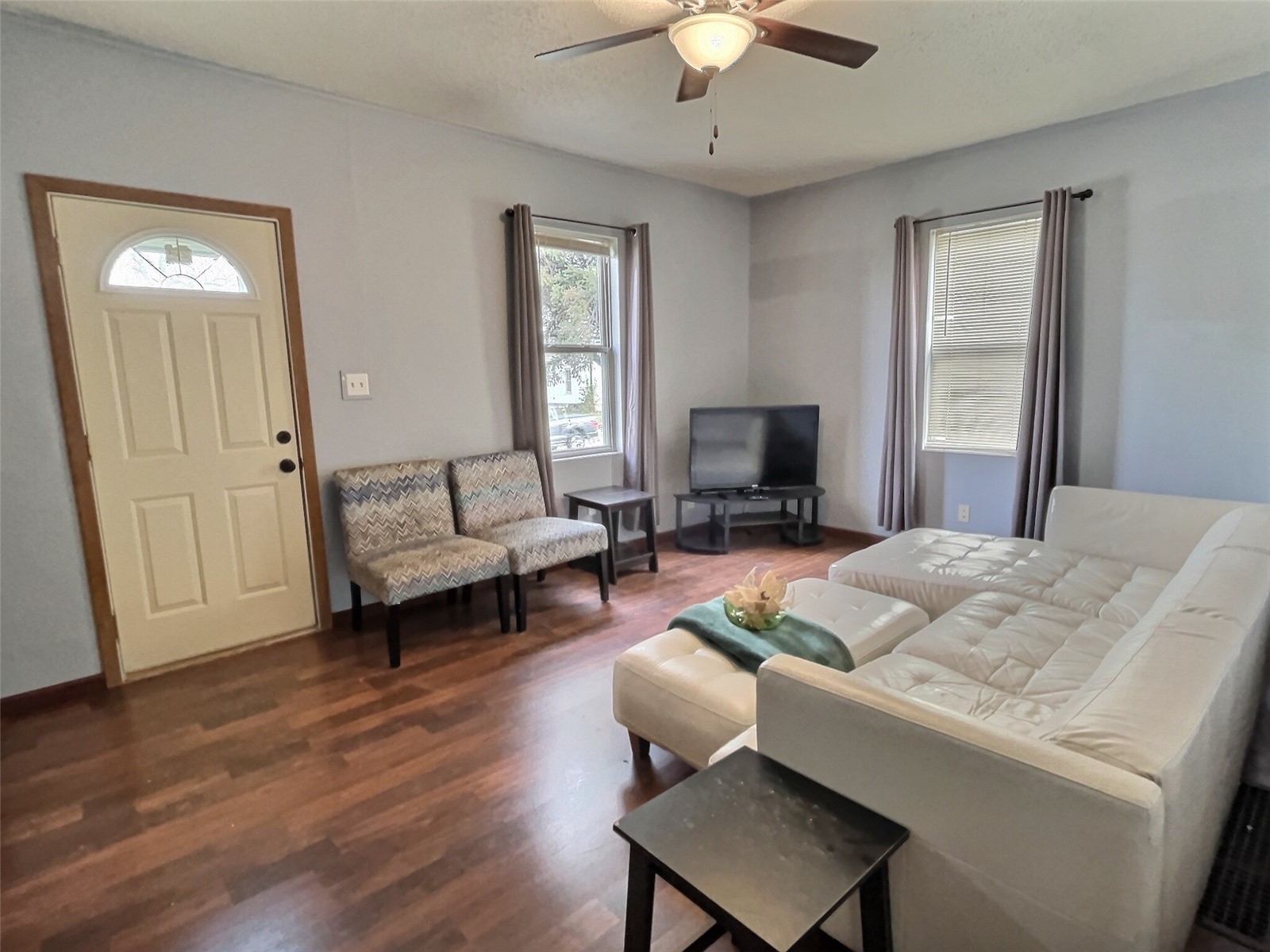 Photo 1 of 14 — 537 8th Avenue, Marion, IA 52302