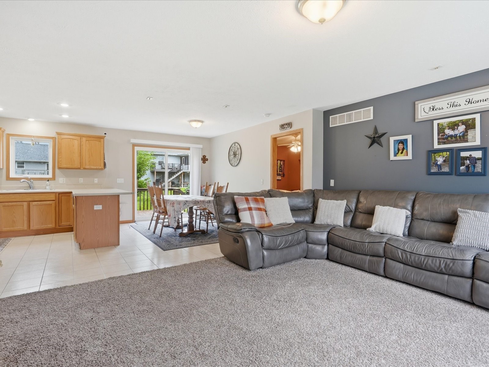 1009 Business 30 SW