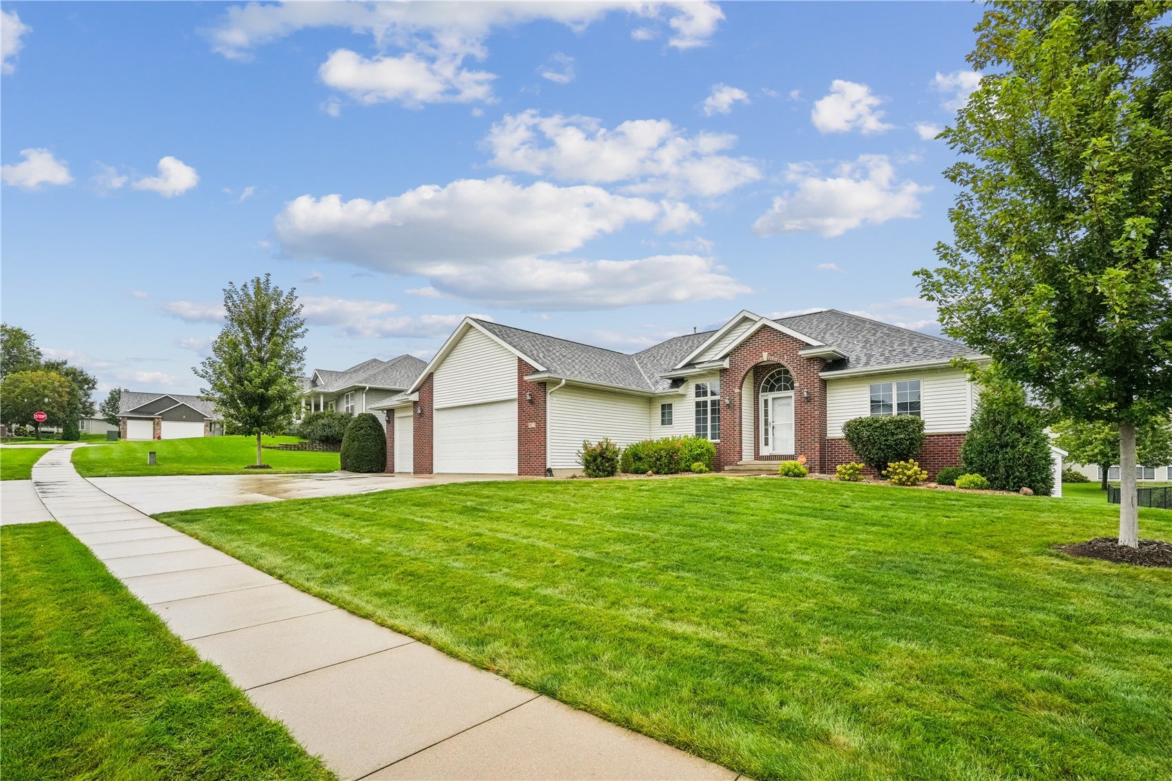 403 Wildflower Dr