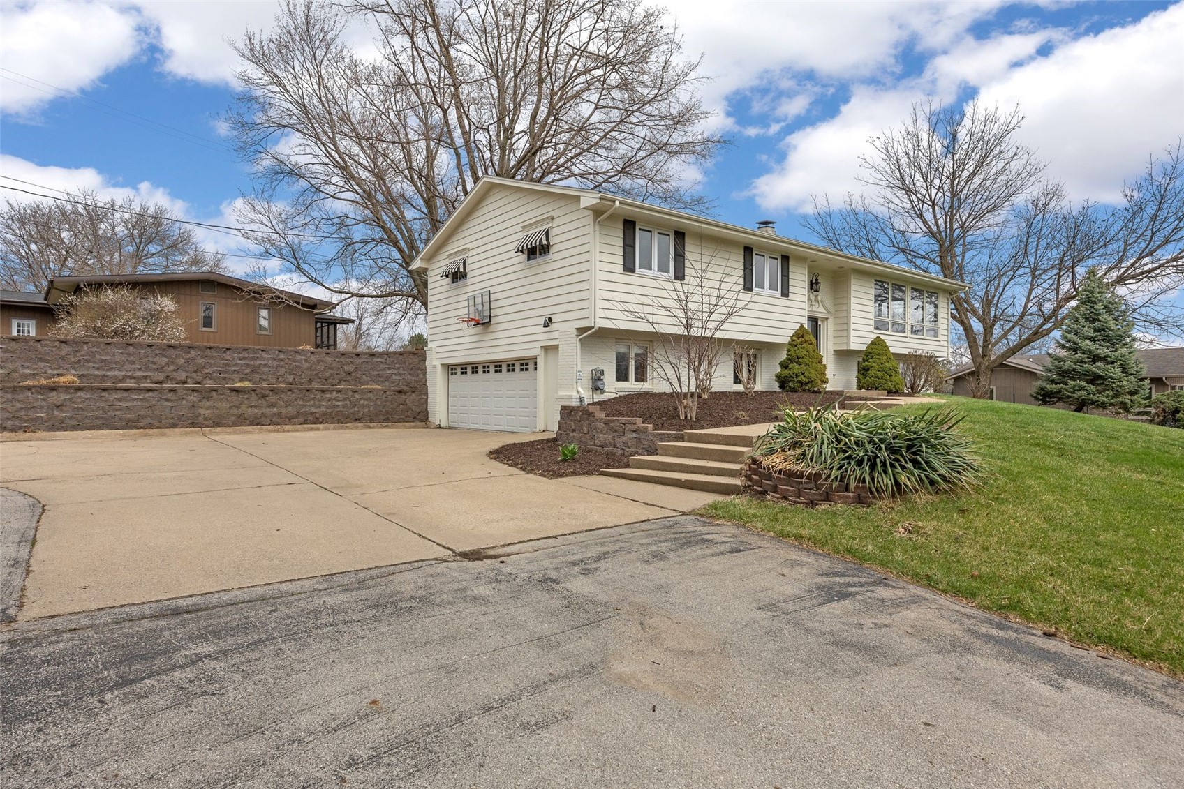 22 Fairview Knoll NE