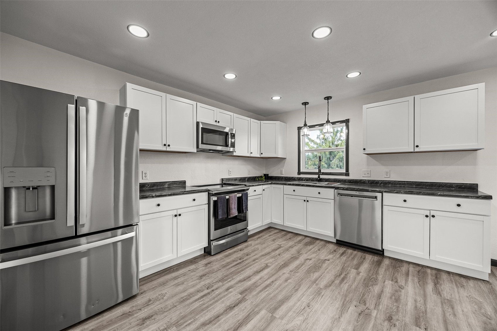 1524 Rainbow Drive