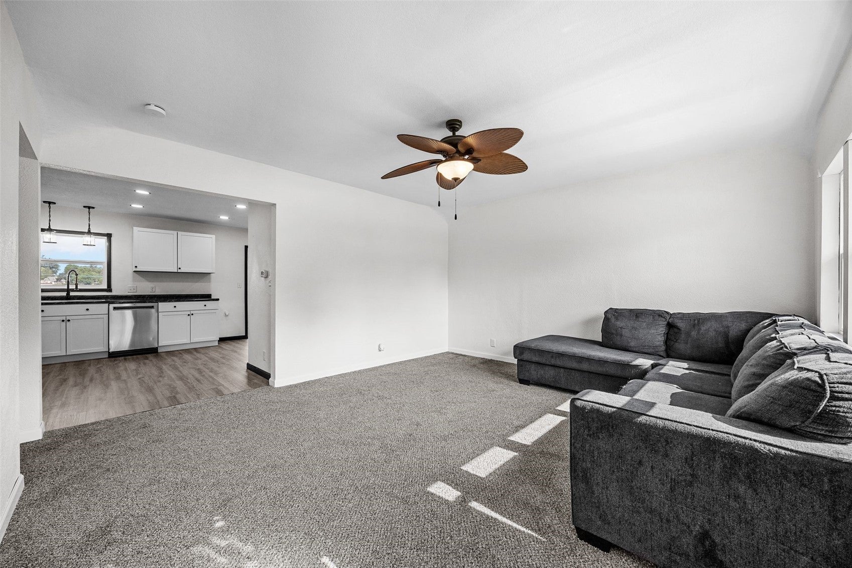 1524 Rainbow Drive