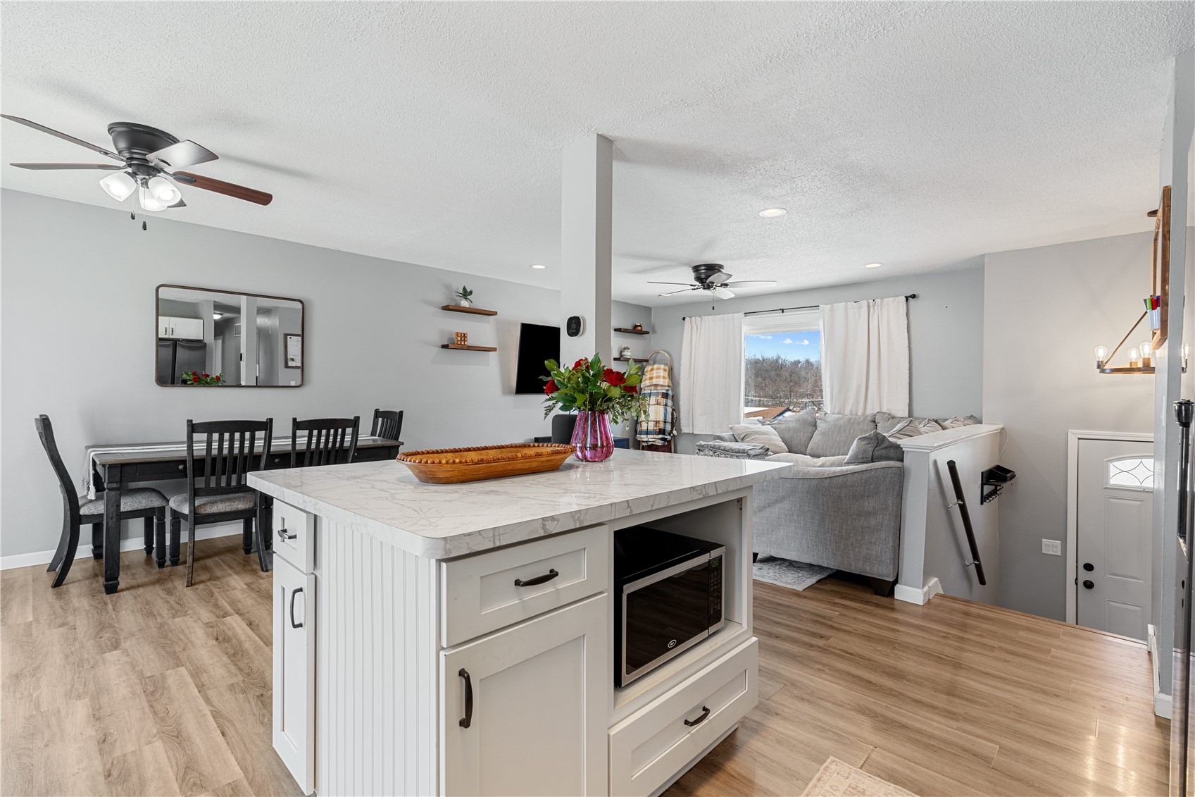 1719 South View Drive NW