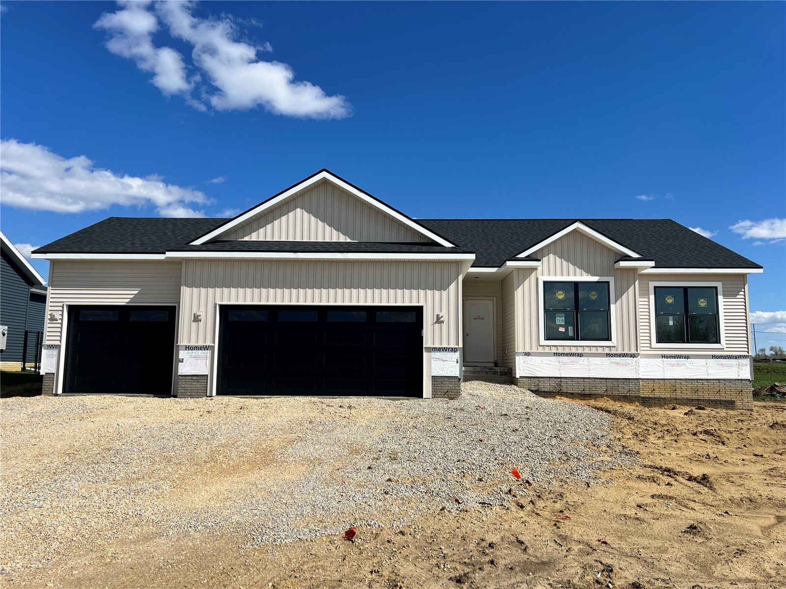 Photo 1 of 17 — 7515 Country Ridge Drive NW, Cedar Rapids, IA 52405