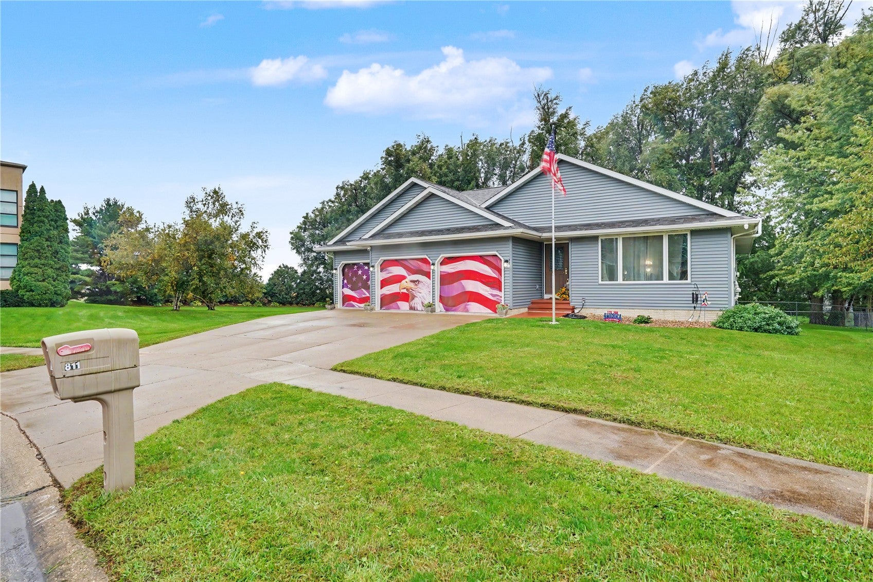 811 Valley Court