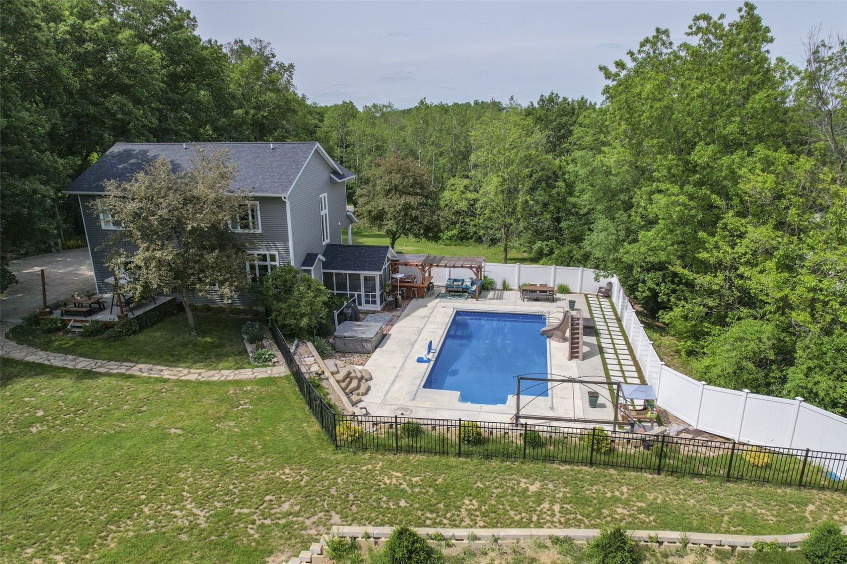 1432 Hickory Hollow Road NE