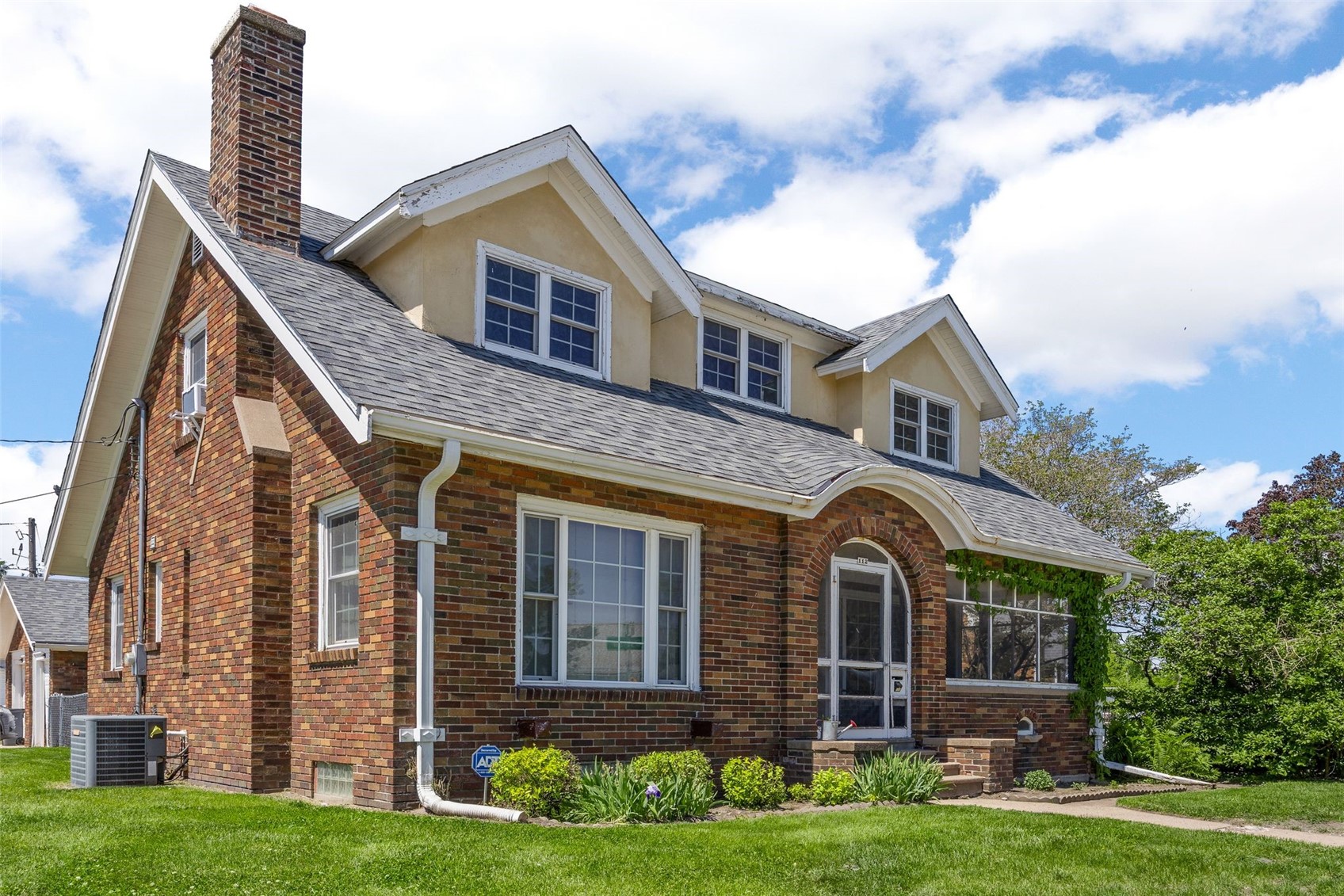 112 Bowling Street SW