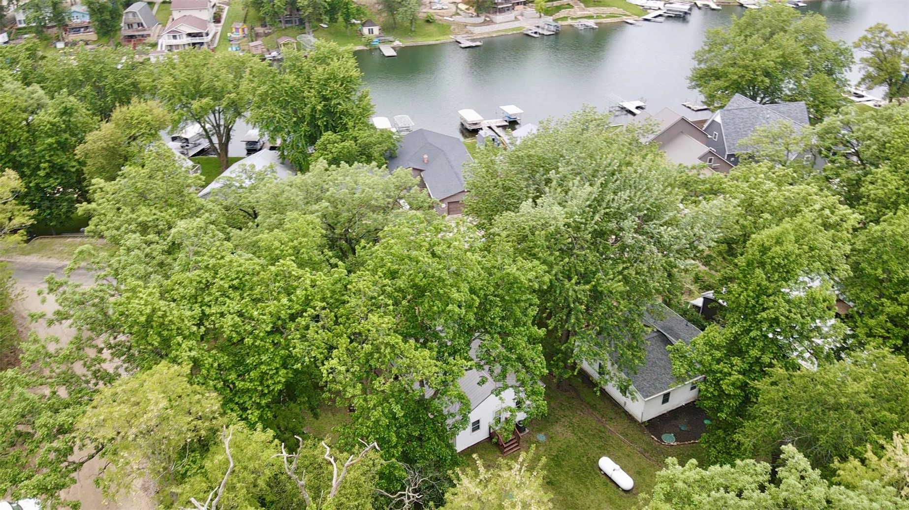6181&6182 North Lakeshore Drive