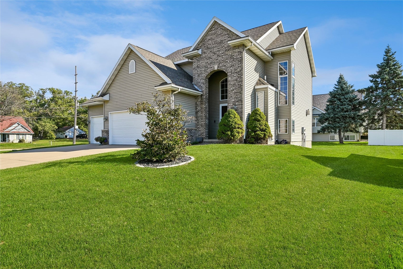 4124 Forest View Court NE