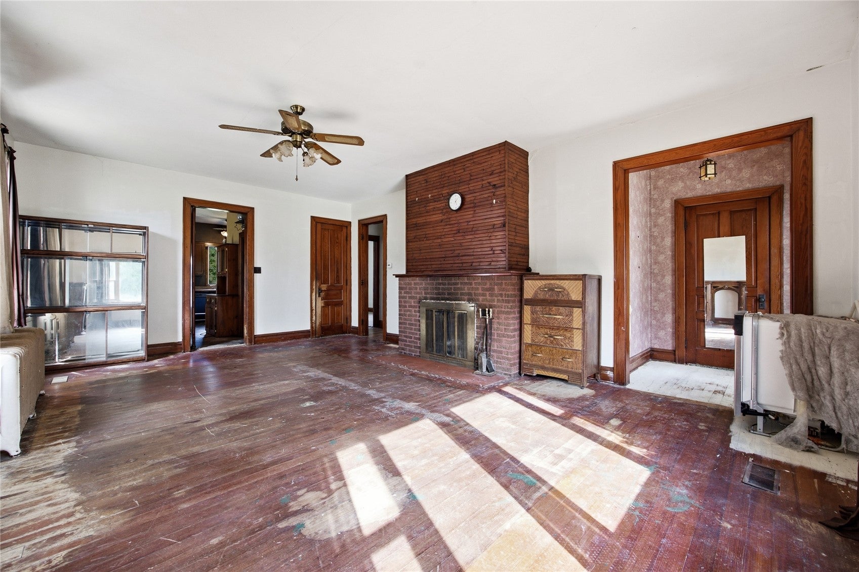 109 S Front Street