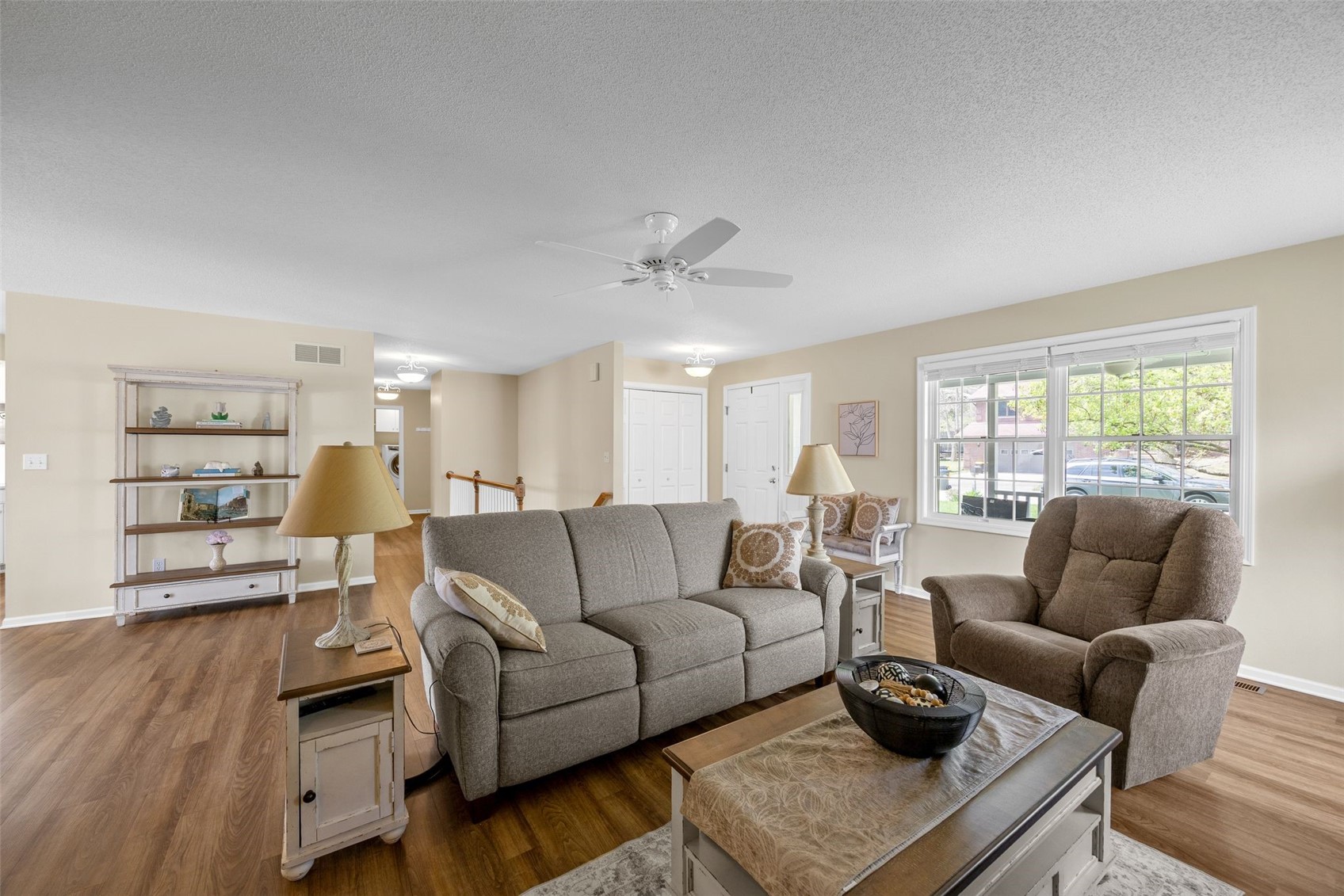 1926 Meadow Ridge Lane