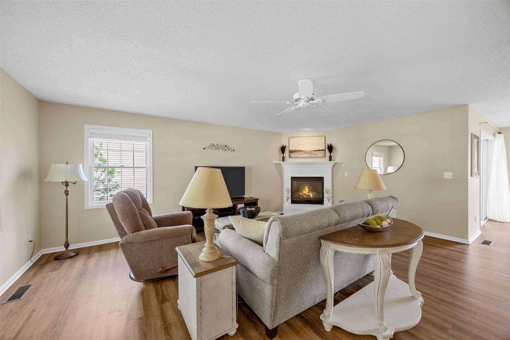 1926 Meadow Ridge Lane