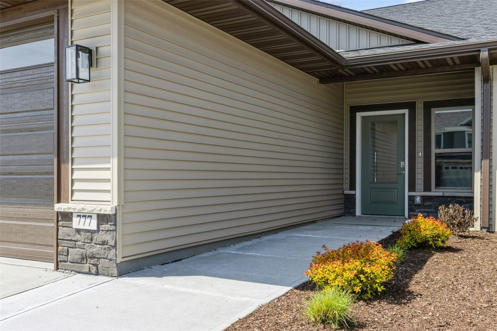 407 Solstice Court
