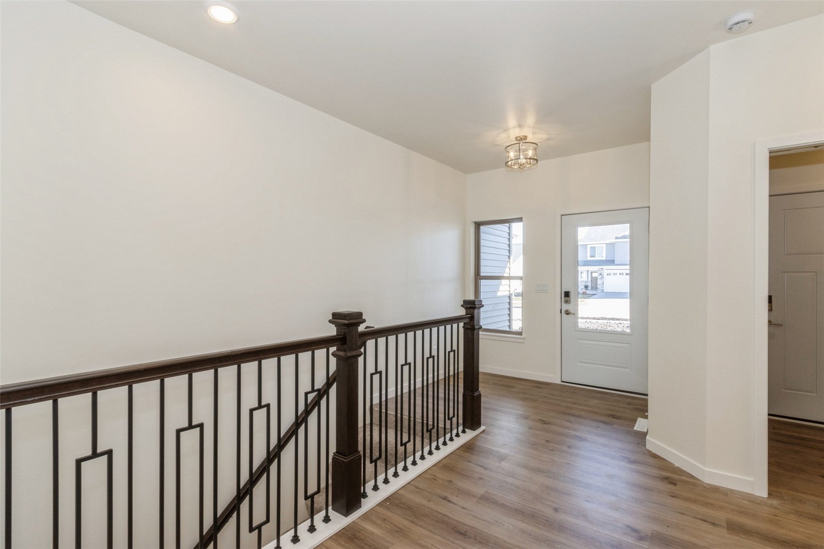 407 Solstice Court