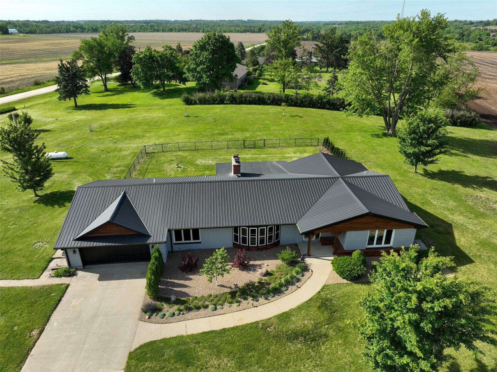1212 Dubuque Road
