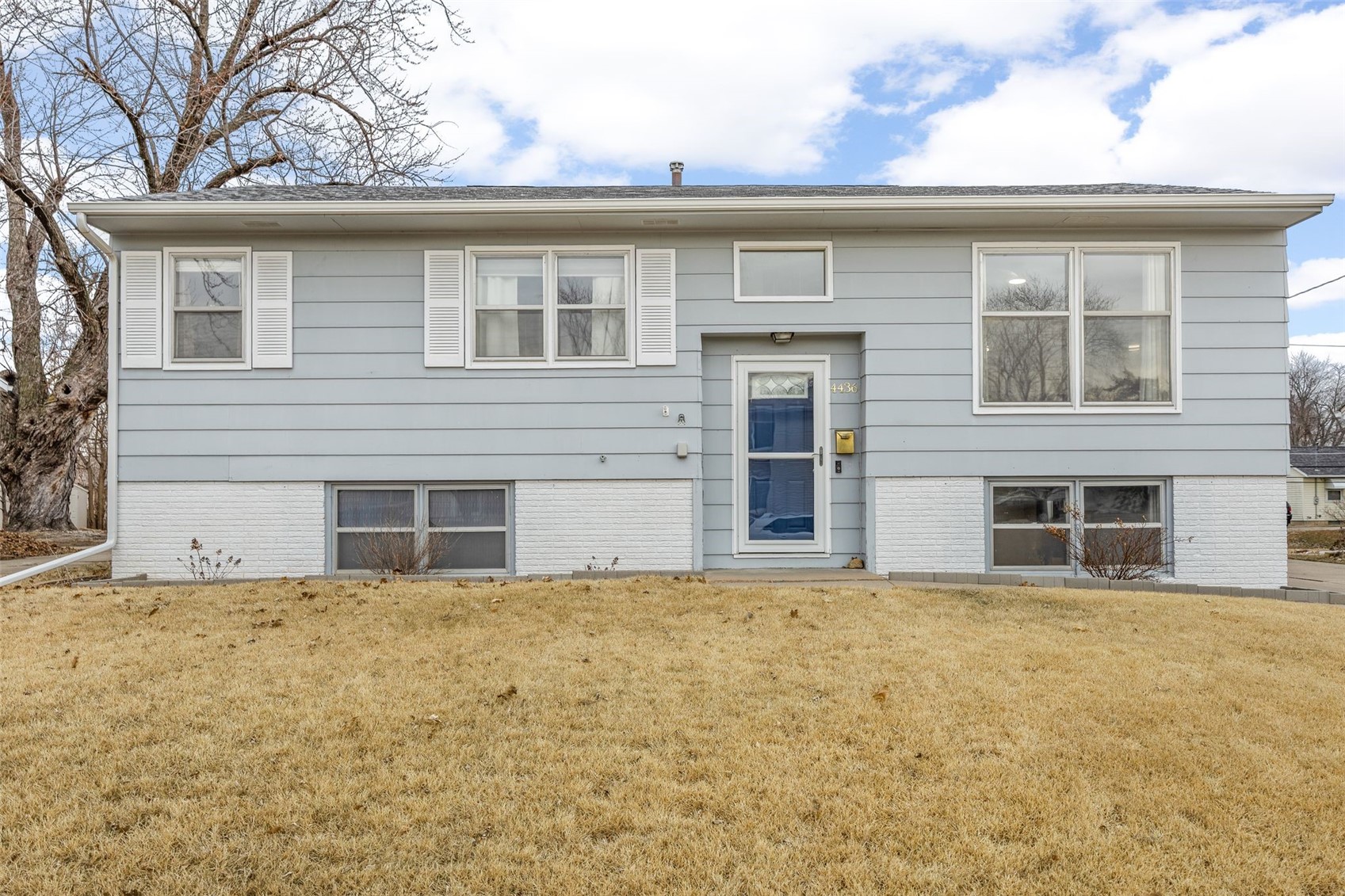 4436 Rushmore Drive NE