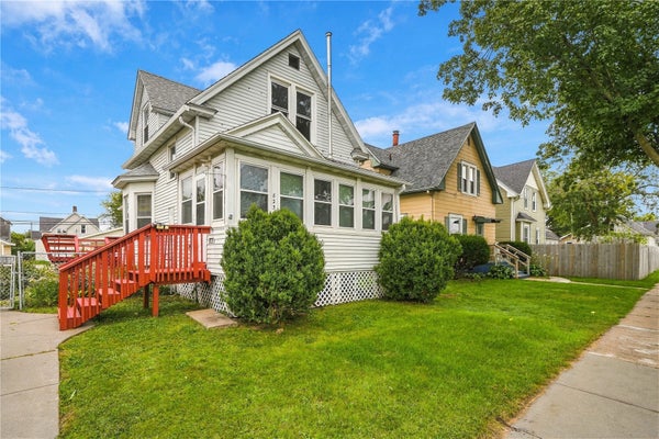 823 D AVE NW, CEDAR RAPIDS, IA 52405 - Image c95c7098677b4ef545d3d98f24bafa45/178517596