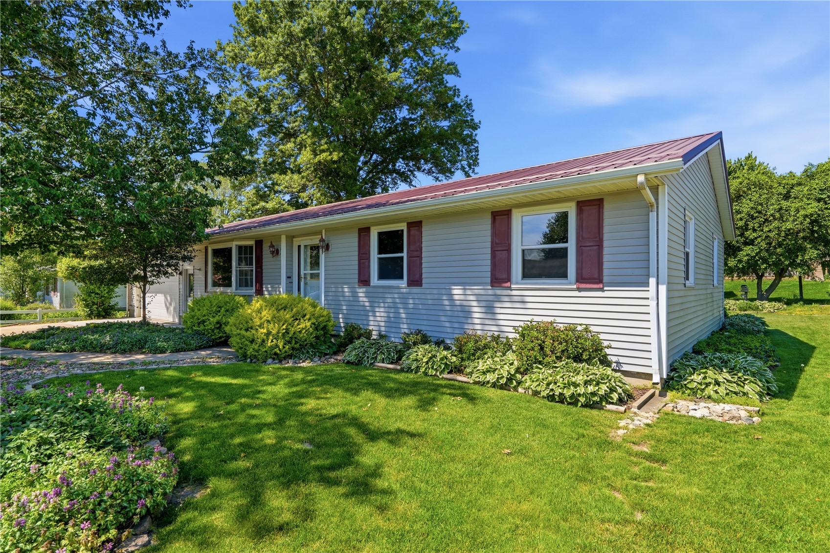 553 6th Street N