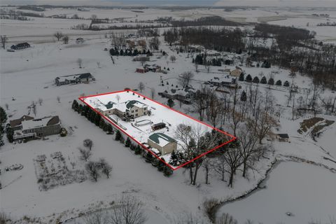 7997 218th Avenue Martelle IA 52305