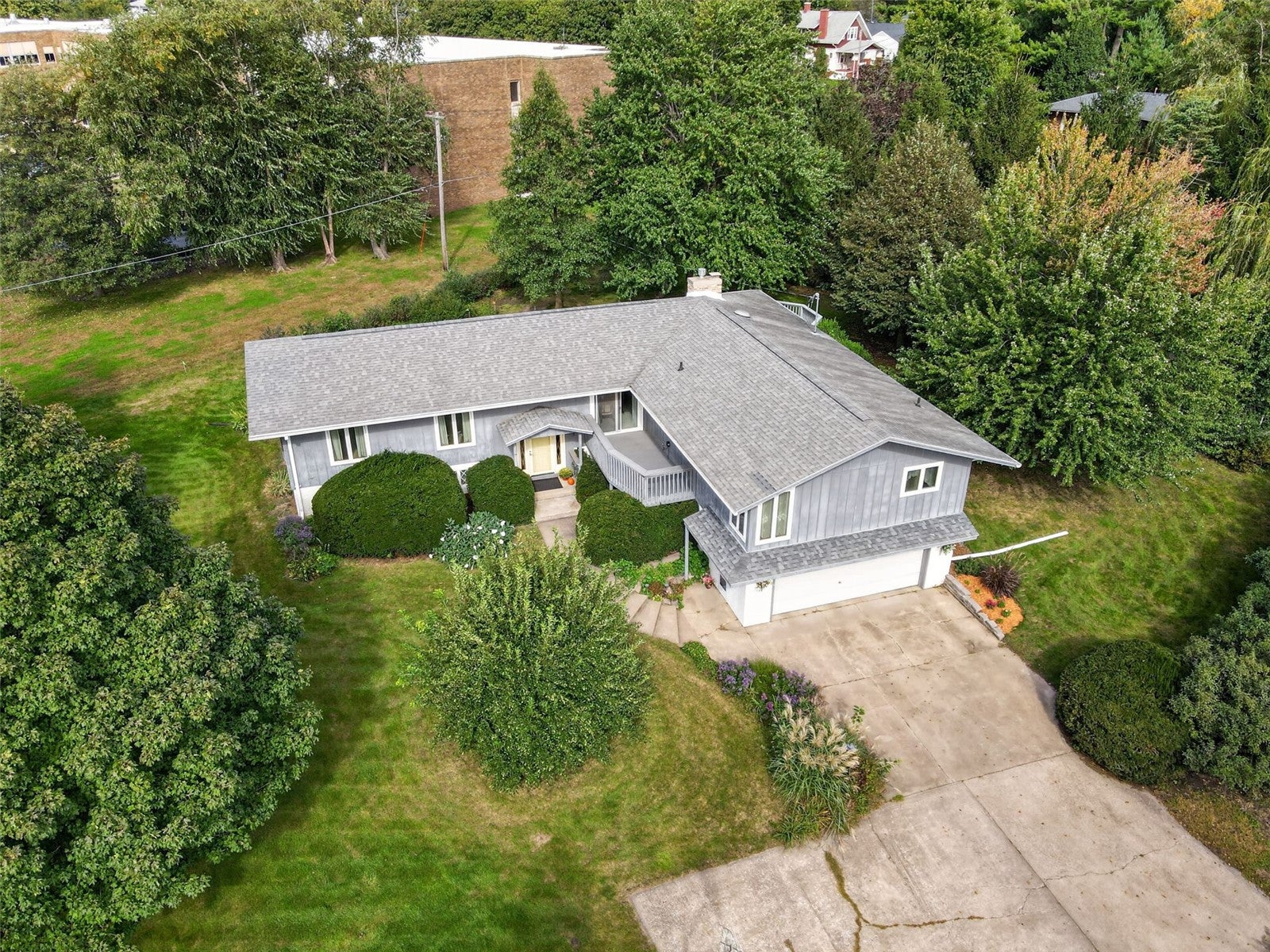 1515 Washington Drive