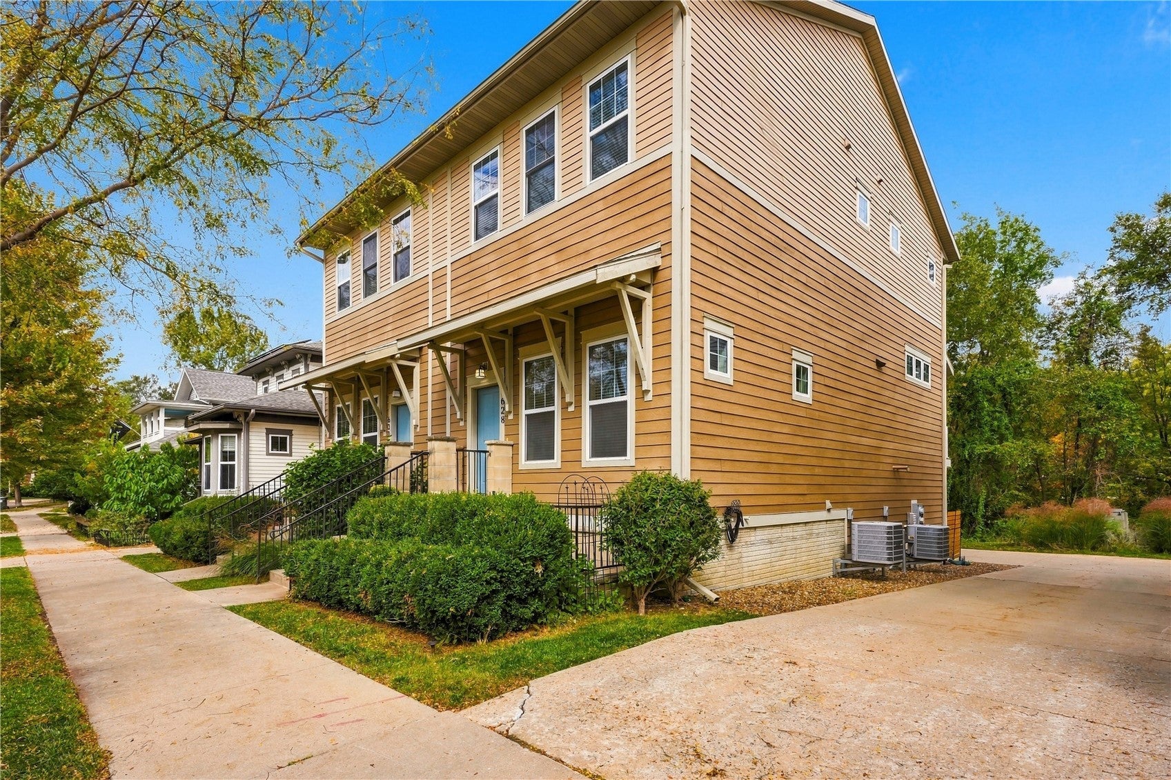 628 Walker Cir