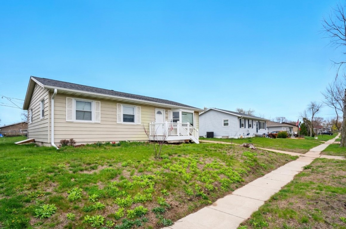 1236 Rainbow Boulevard