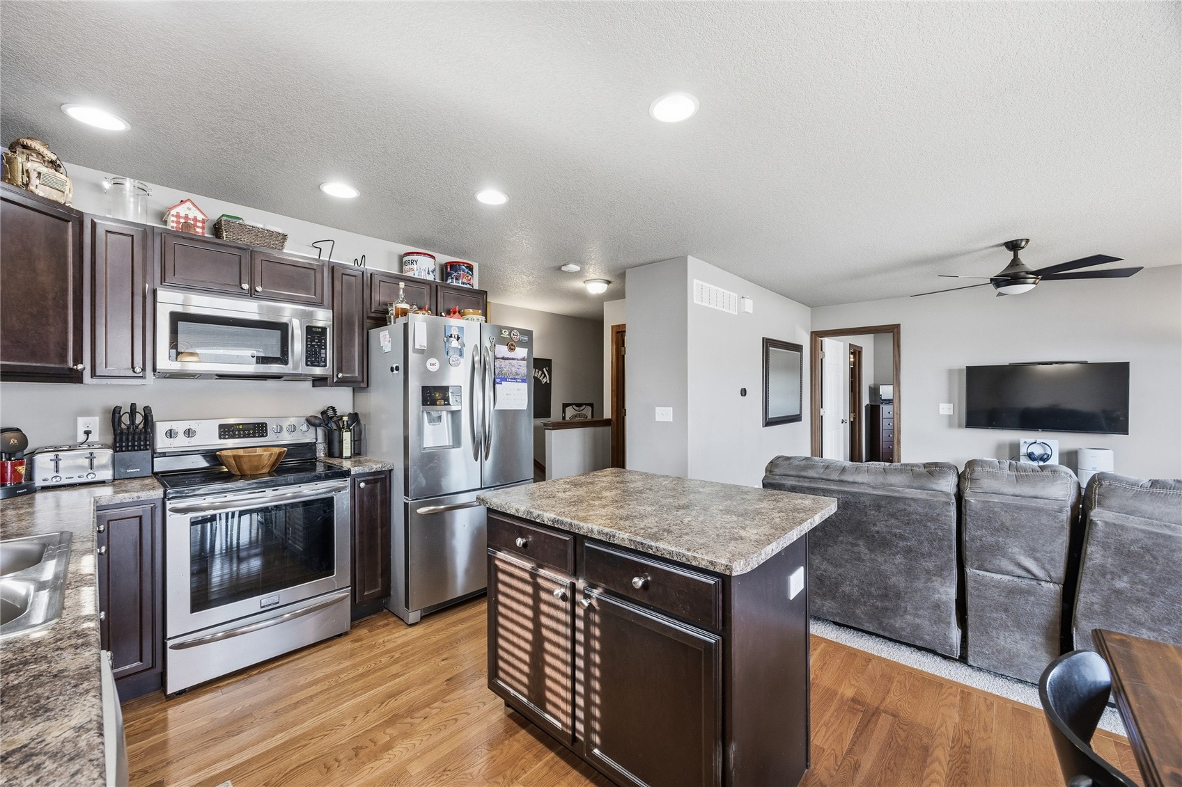 8608 Flatbush Court NE