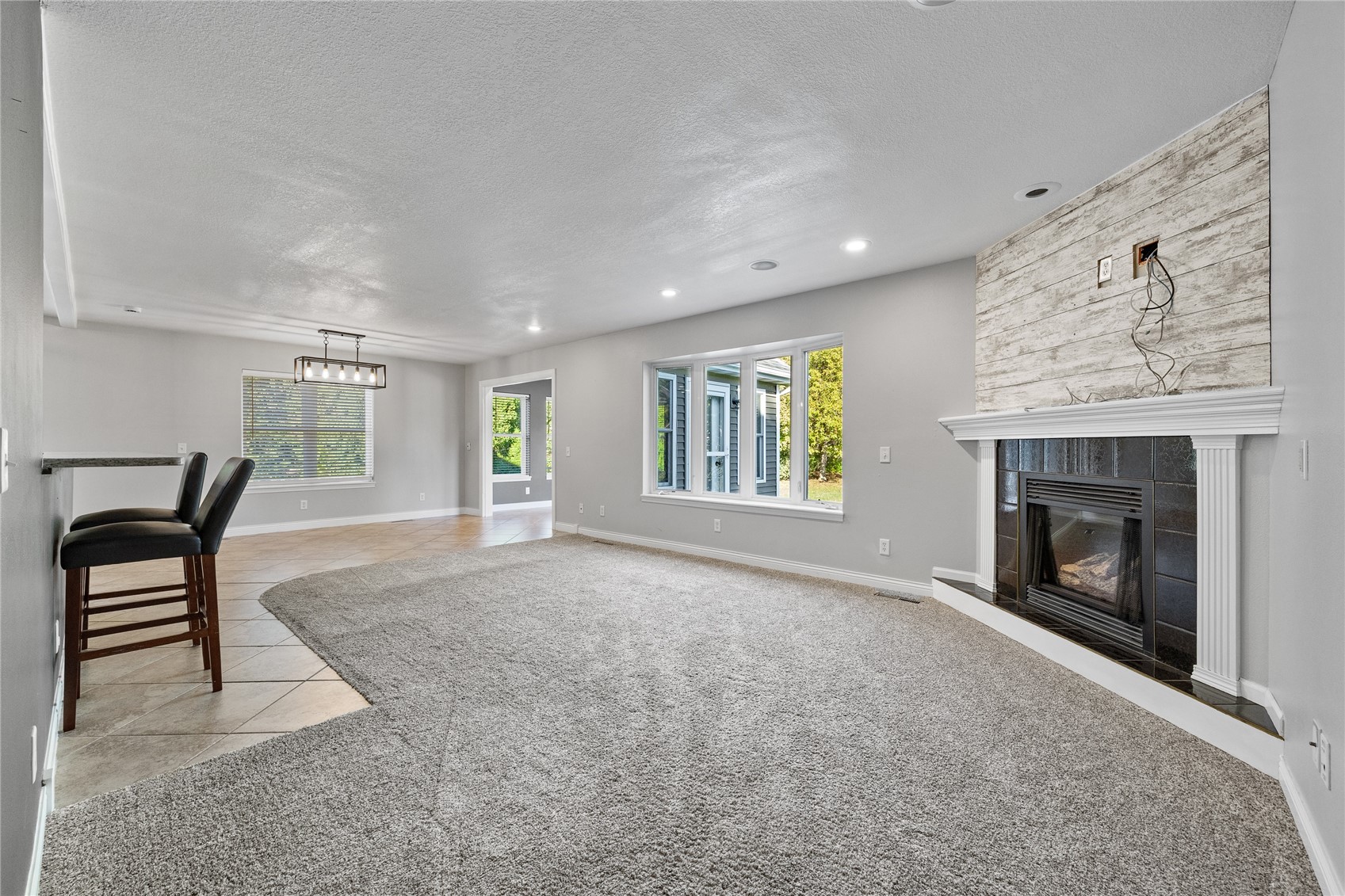 1206 Winchester Circle NE