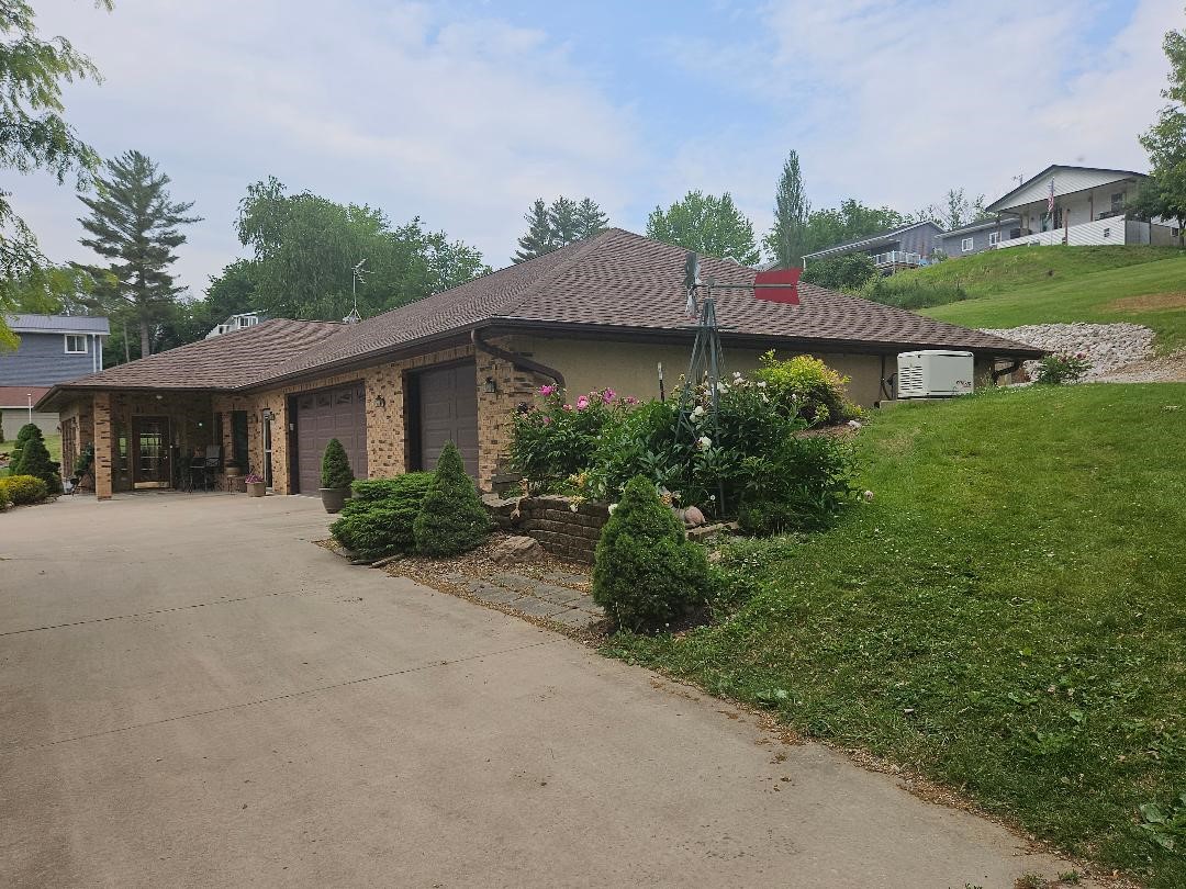 1326 Lakeshore Drive