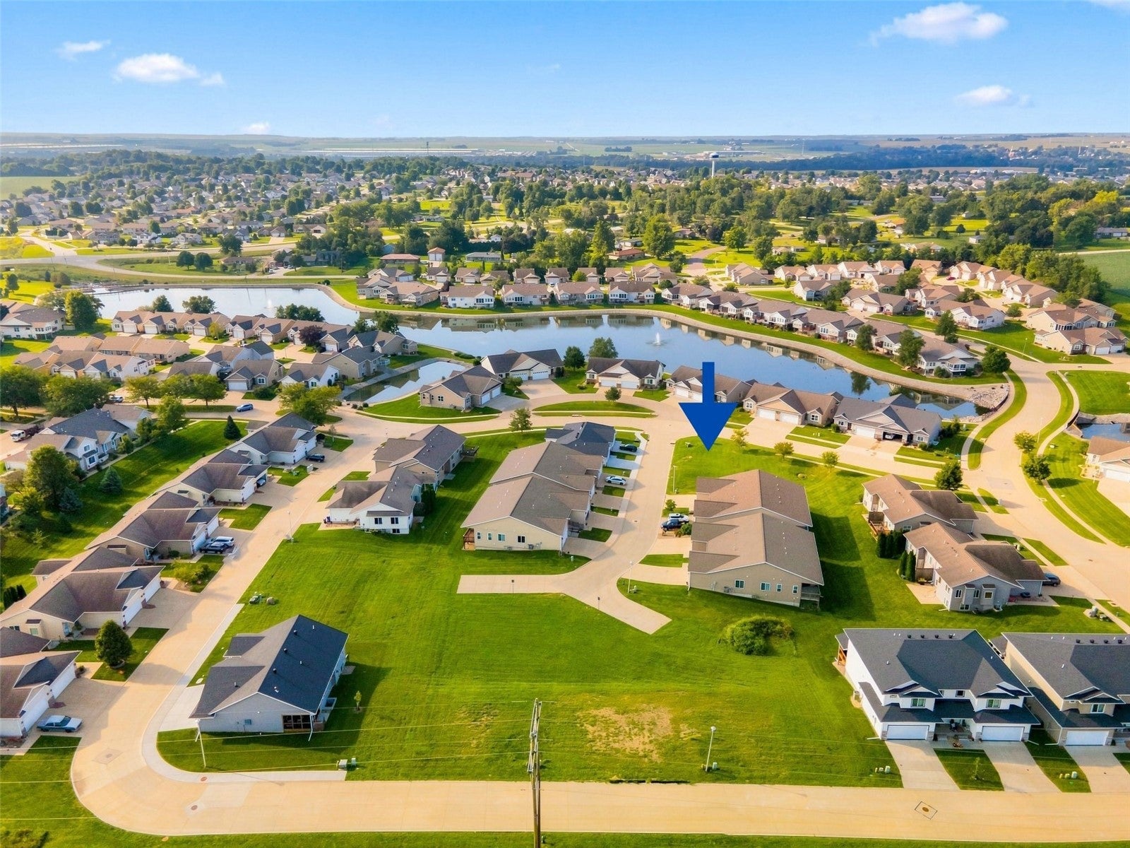 7110/7112 Waterview Dr SW