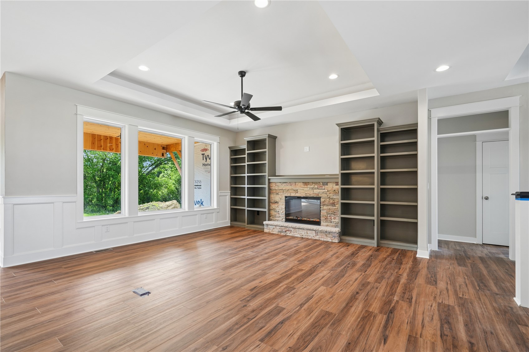 120 Howard Ave