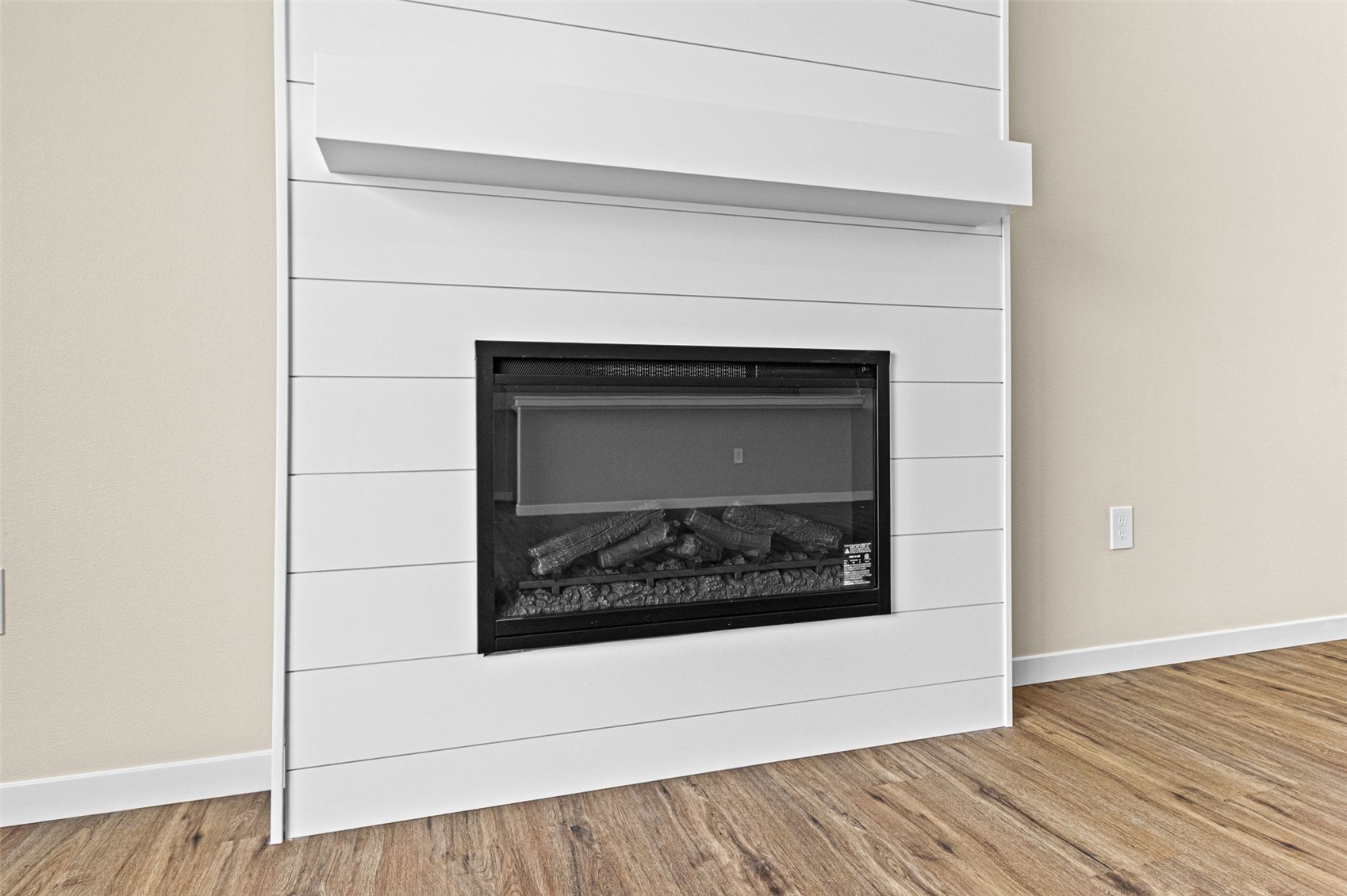 1230 Priscilla Court