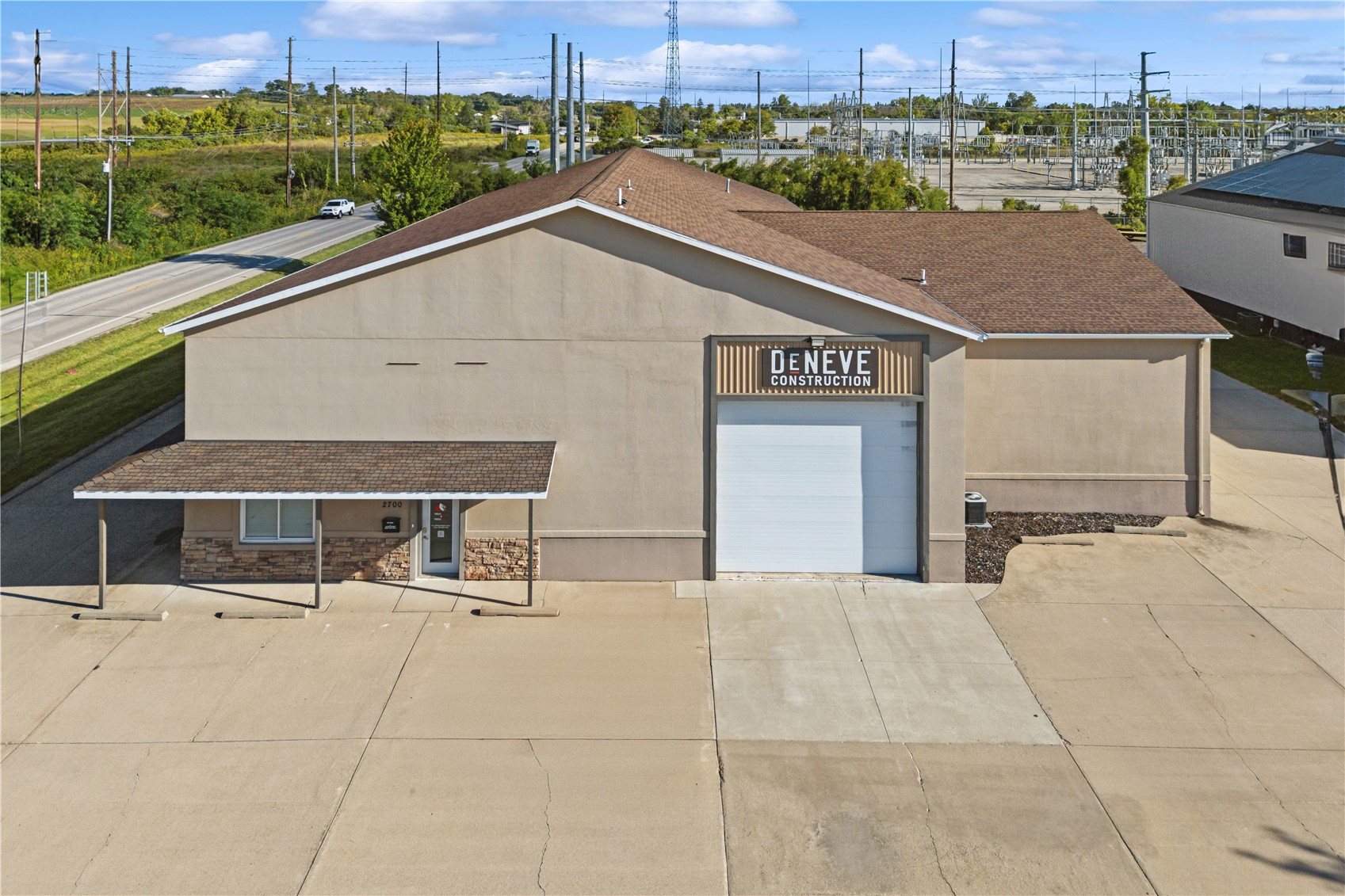 Photo 1 of 23 — 2700 Stonegate Court, Hiawatha, IA 52233