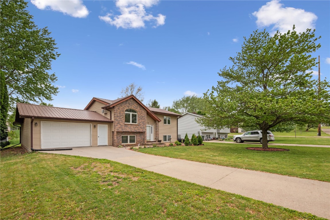 607 E Pershing Drive