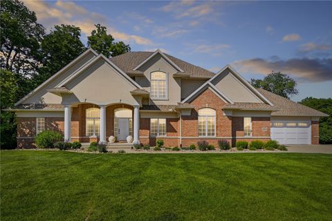 2804 Deer Valley Drive NW Swisher IA 52338