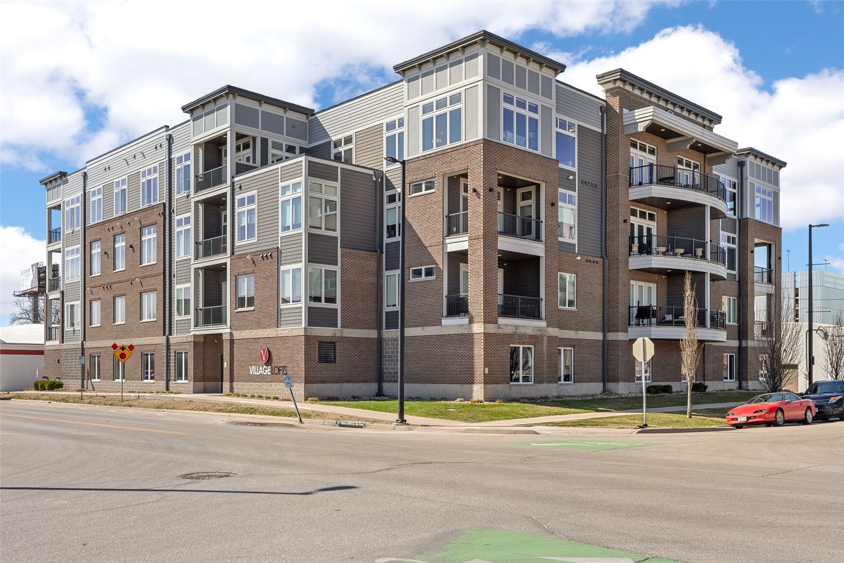 Cedar Rapids, Iowa, 52404, United States, 3 Bedrooms Bedrooms, ,3 BathroomsBathrooms,Residential,Active,2030590
