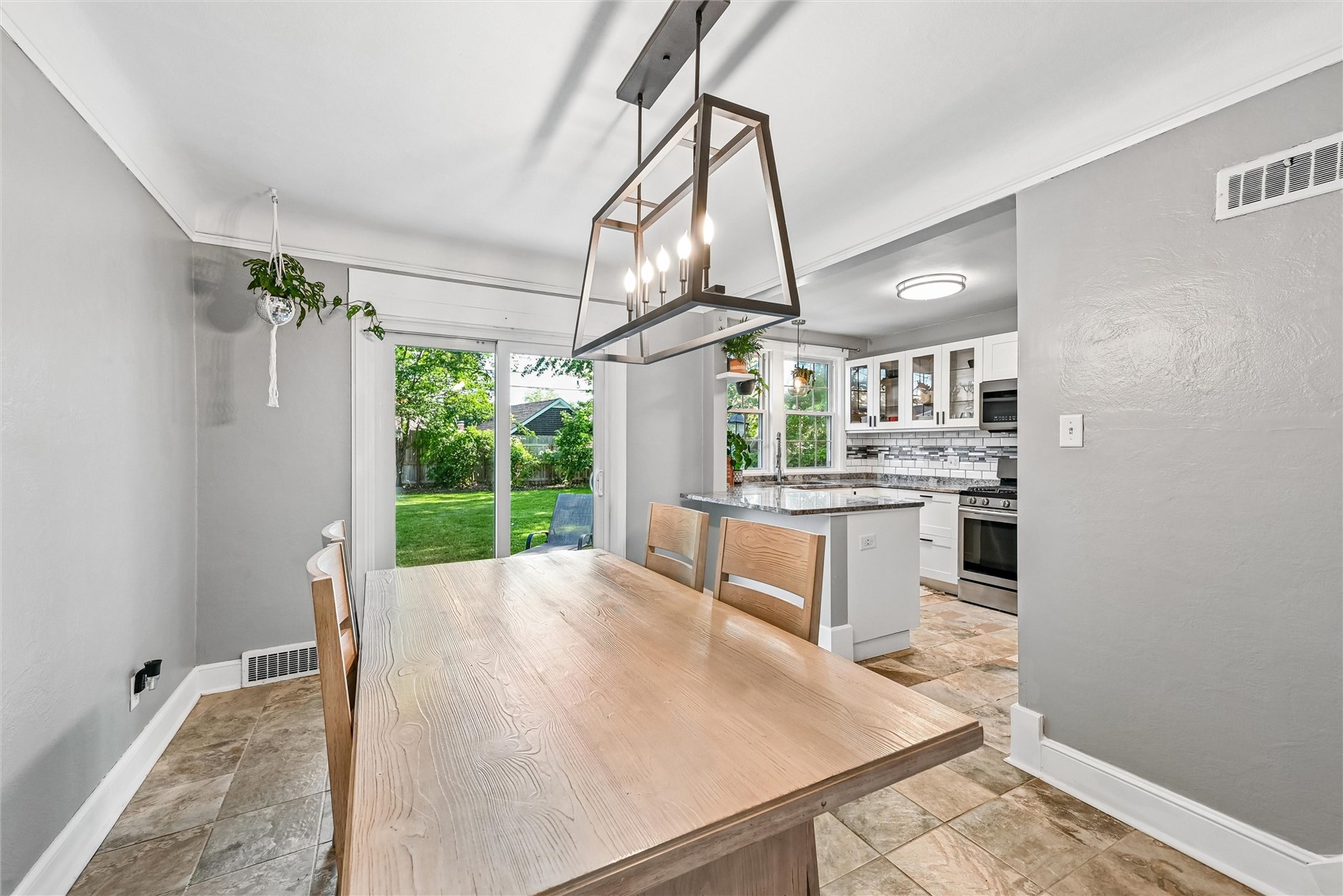 238 24th Street Drive SE