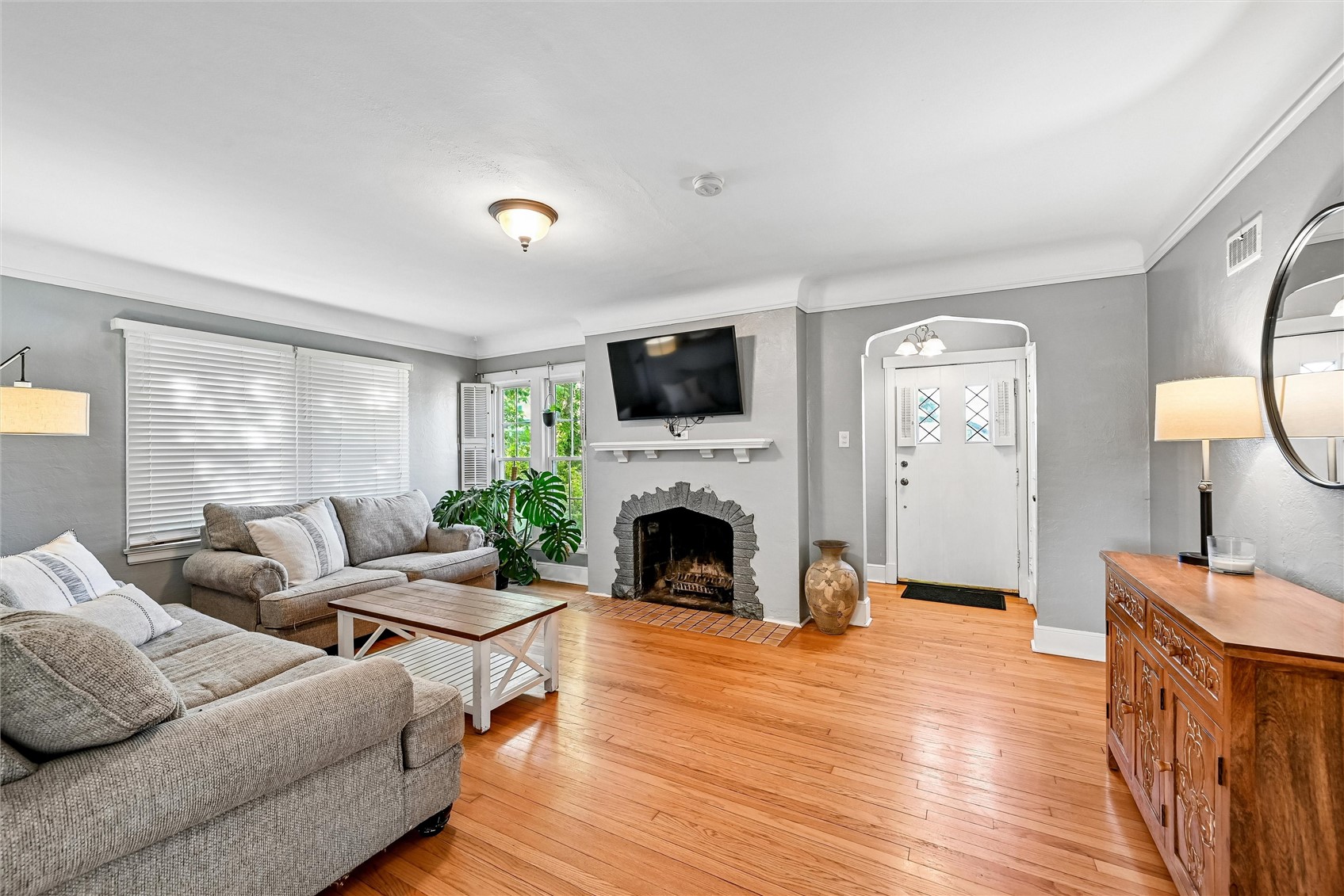 238 24th Street Drive SE