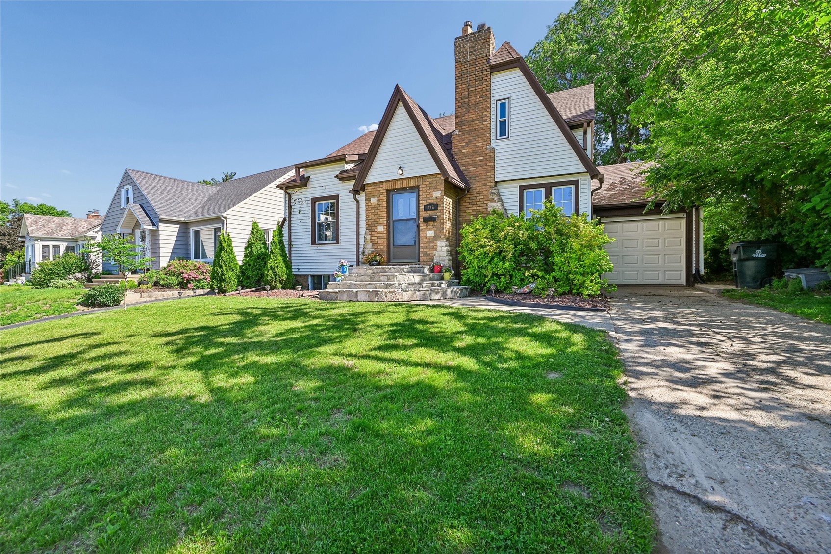 238 24th Street Drive SE