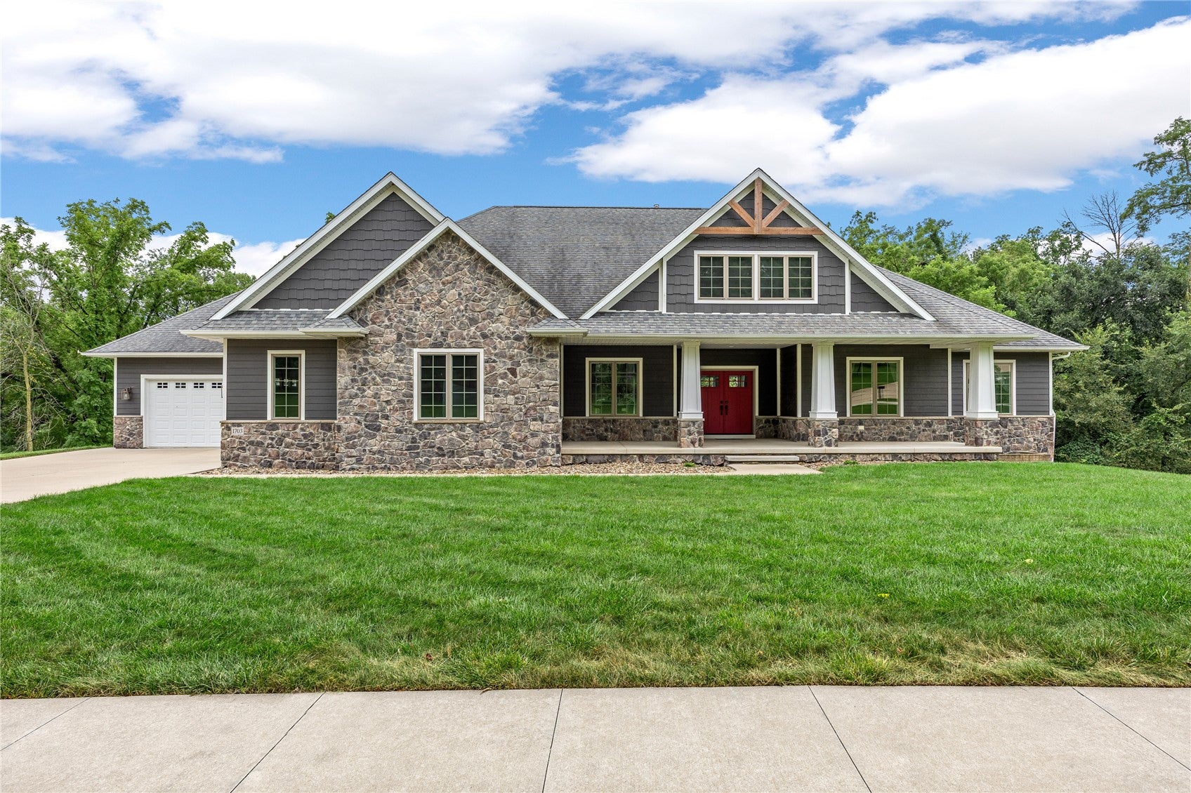 1703 Aspen Circle SE