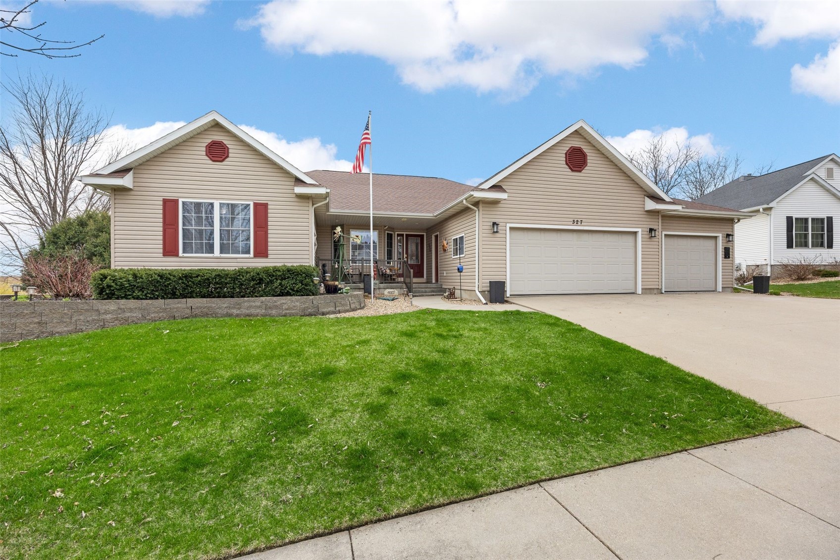 327 Hillview Drive SE