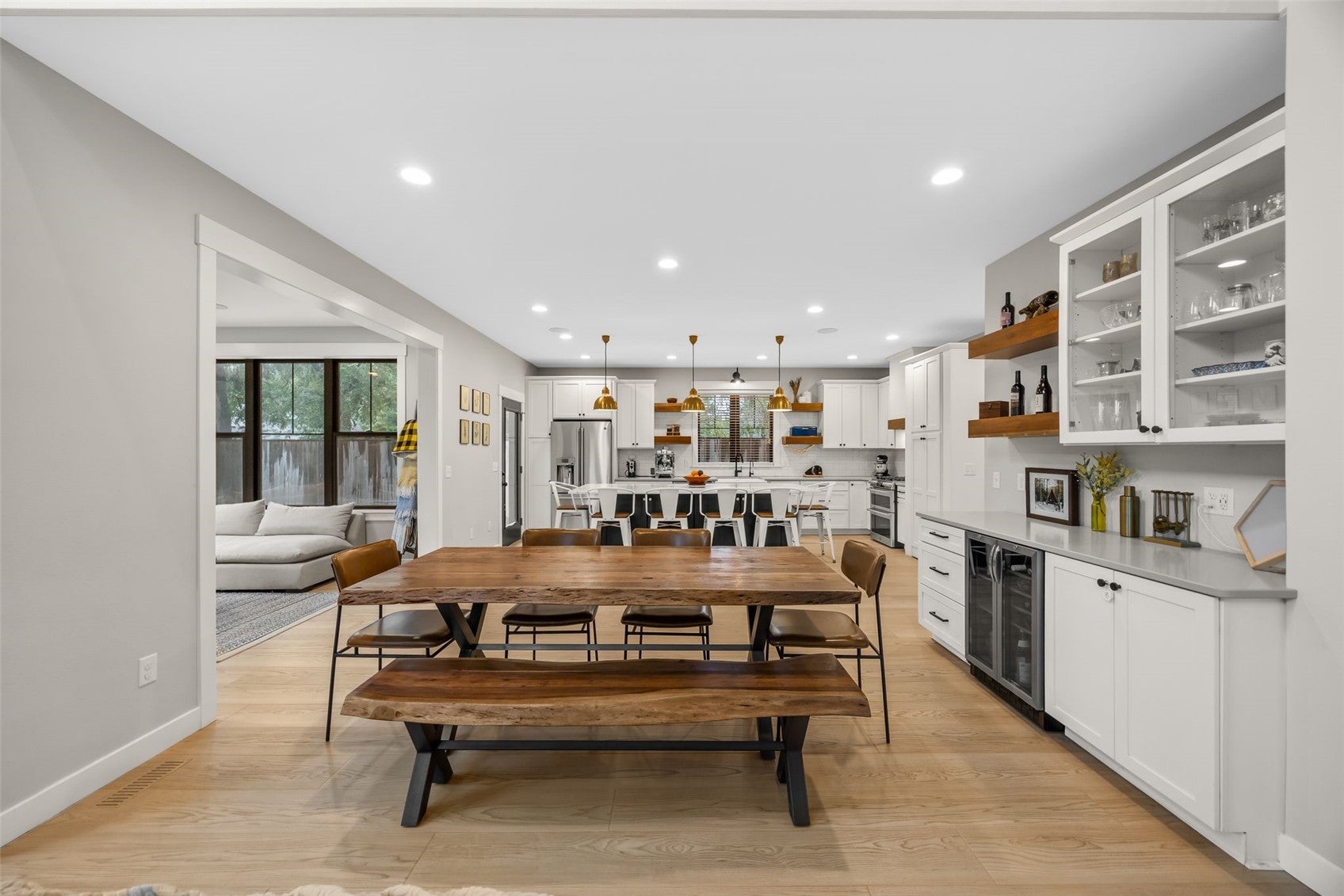 1022 Oakes Drive
