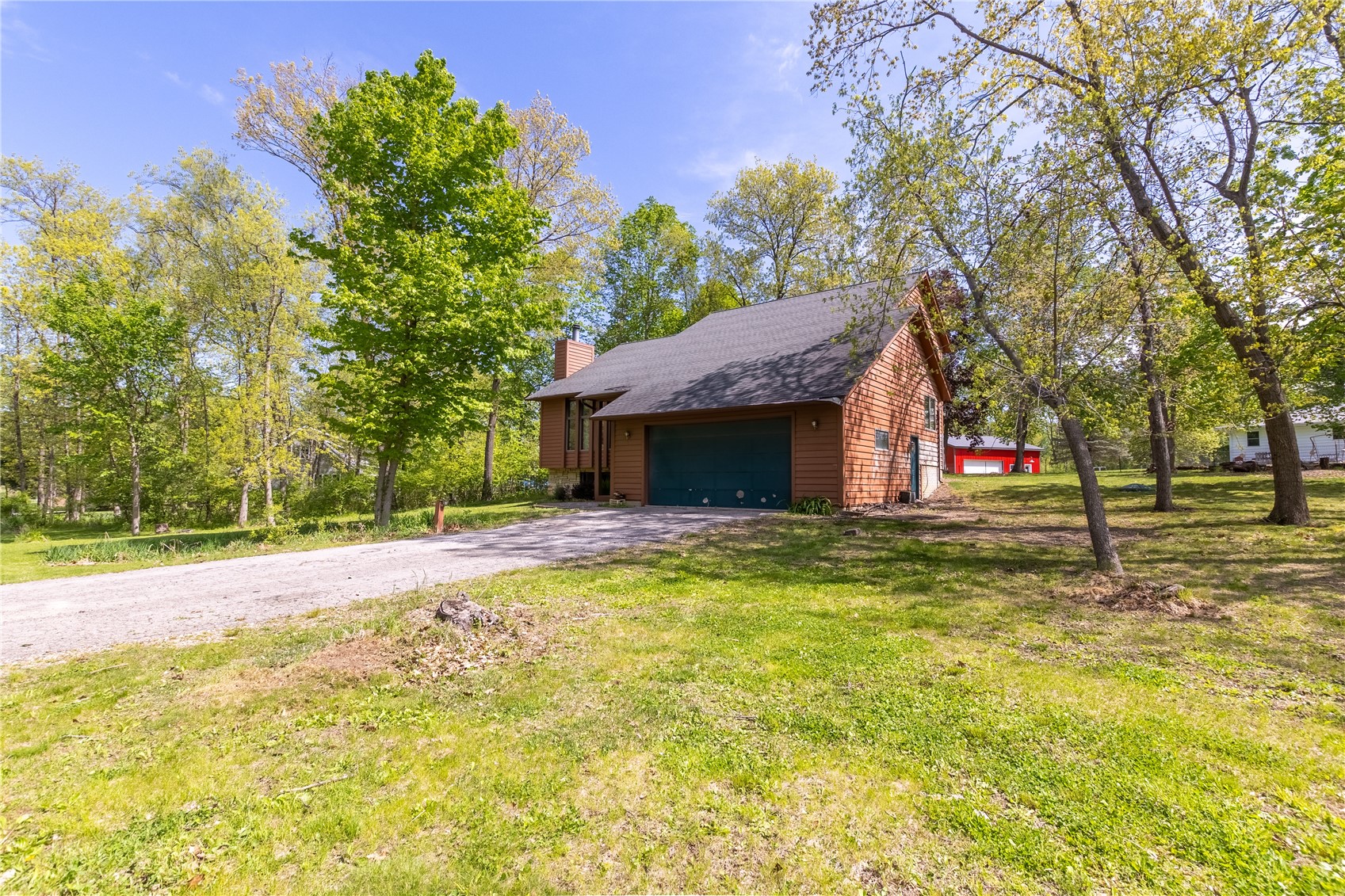 5520 Antler Dr
