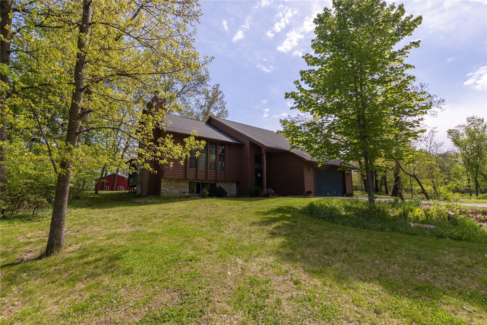 5520 Antler Dr