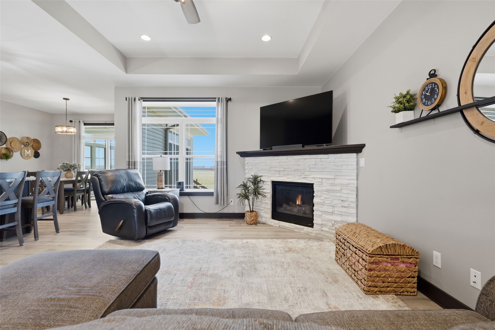 3095 Ridgeview Drive