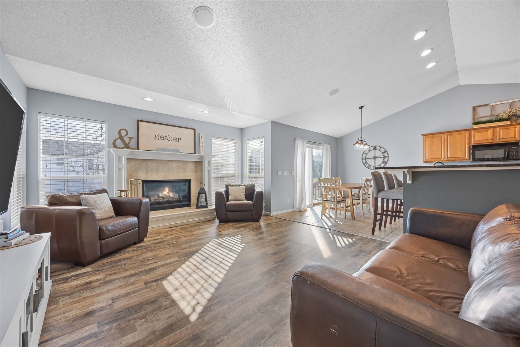 2975 Roseberry Court