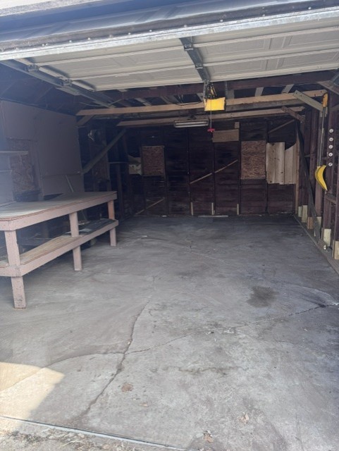 3735 Kencrest Drive NE