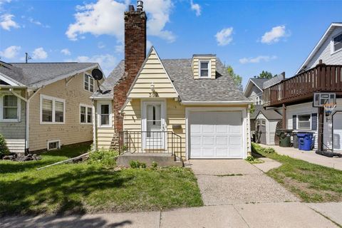 357 21st St SE Cedar Rapids IA 52403